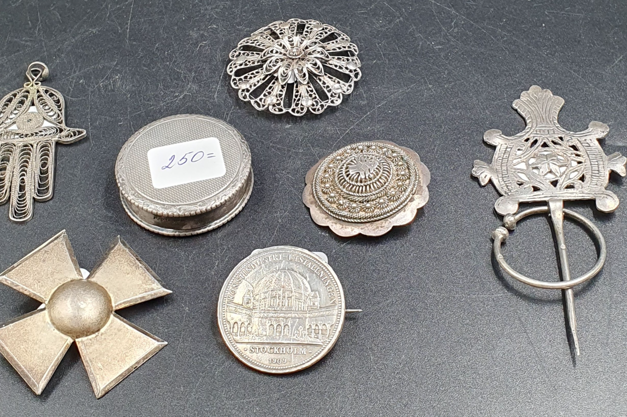 Silverföremål/ diverse numismatik, smycken, m.fl.